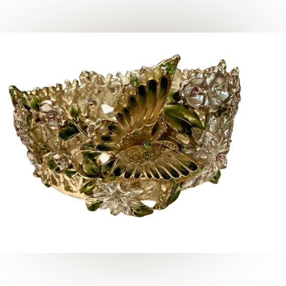 💗 Unique Candle Holder-Floral & Butterfly Design, Engraved “We Love You” 💗 - Picture 7 of 11